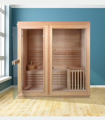 Ruang Sauna Uap Rumah Tradisional dengan Kompor dan Batu